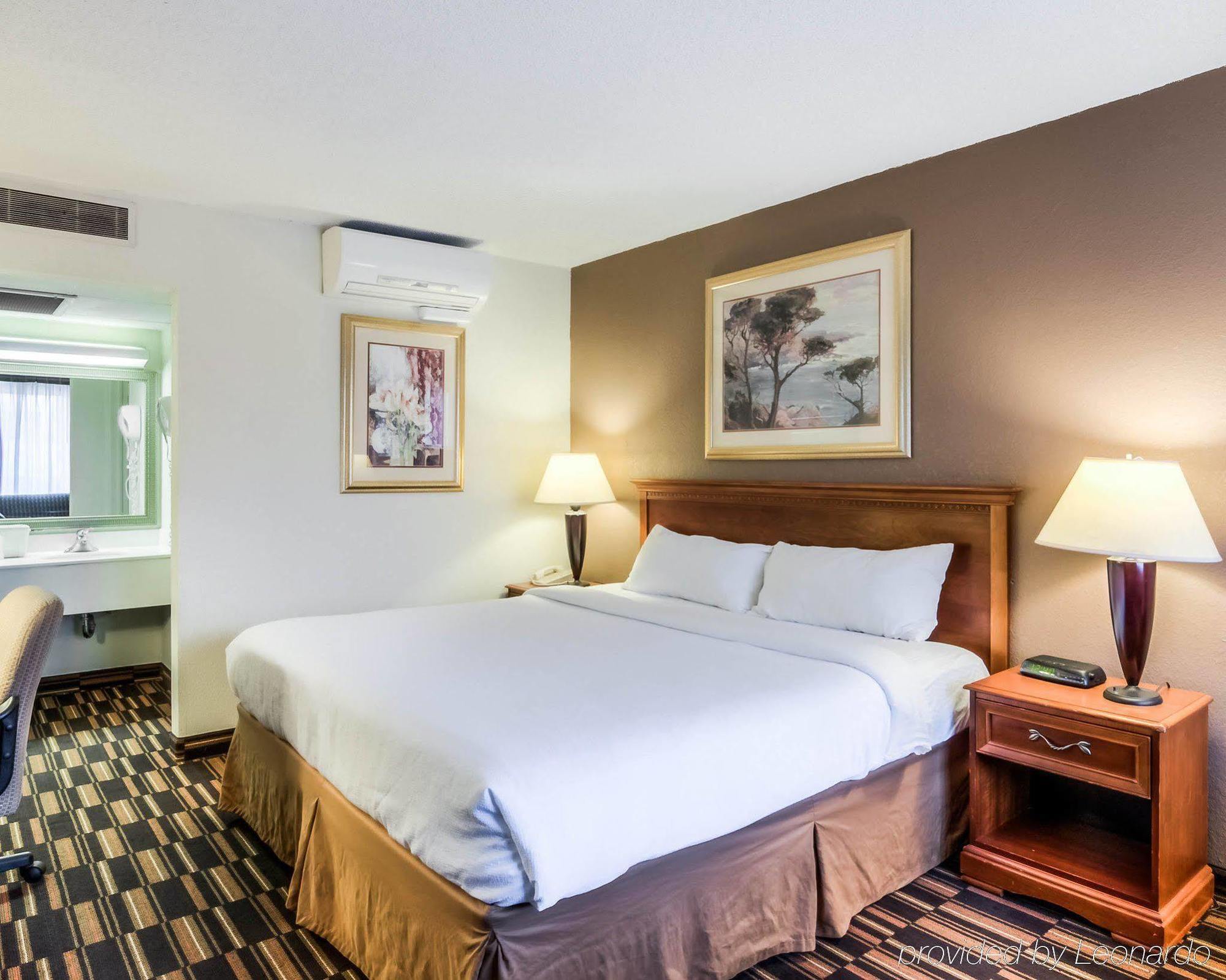 Econo Lodge - South Bend Kültér fotó